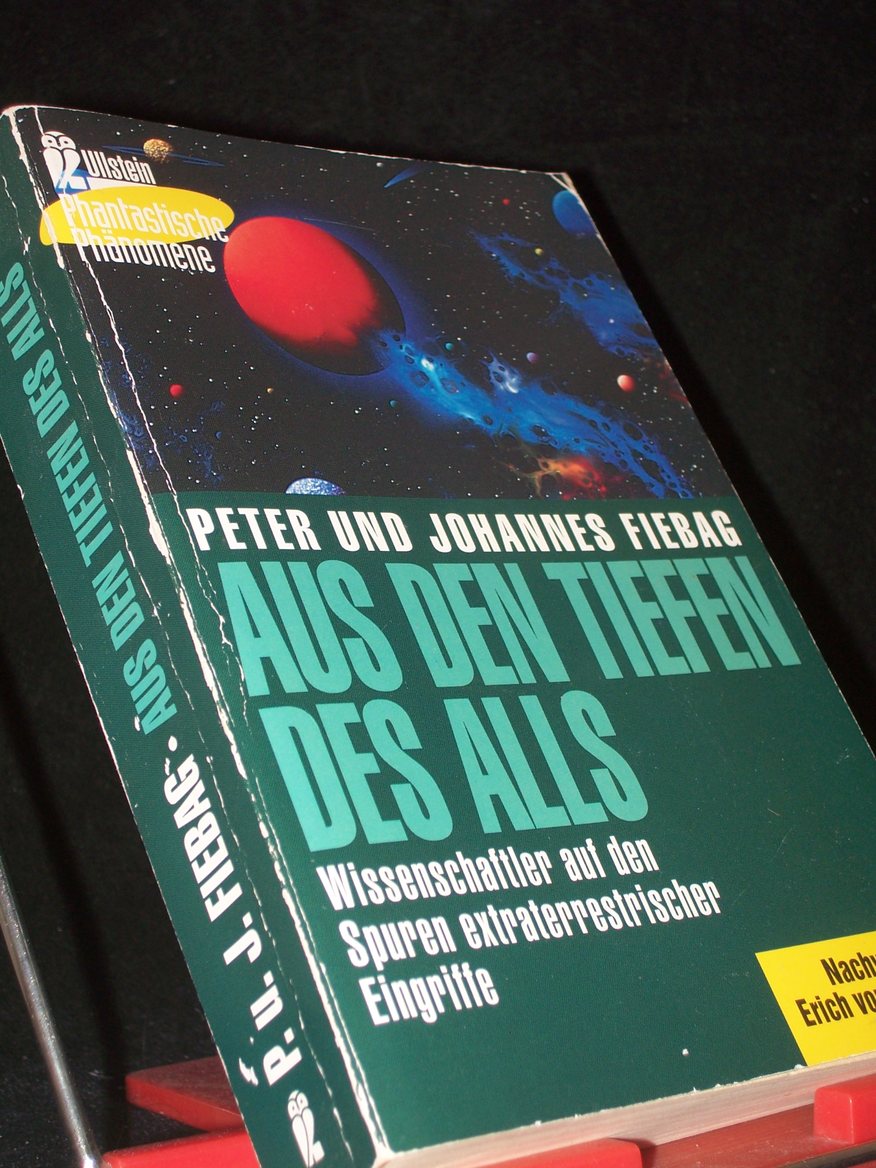 Artikelbild 1 des Artikels “Aus den Tiefen des Alls : Wissenschaftler auf den Spuren extraterrestrischer Eingriffe / Johannes und Peter Fiebag (Hrsg.). Nachw. von Erich von Däniken “