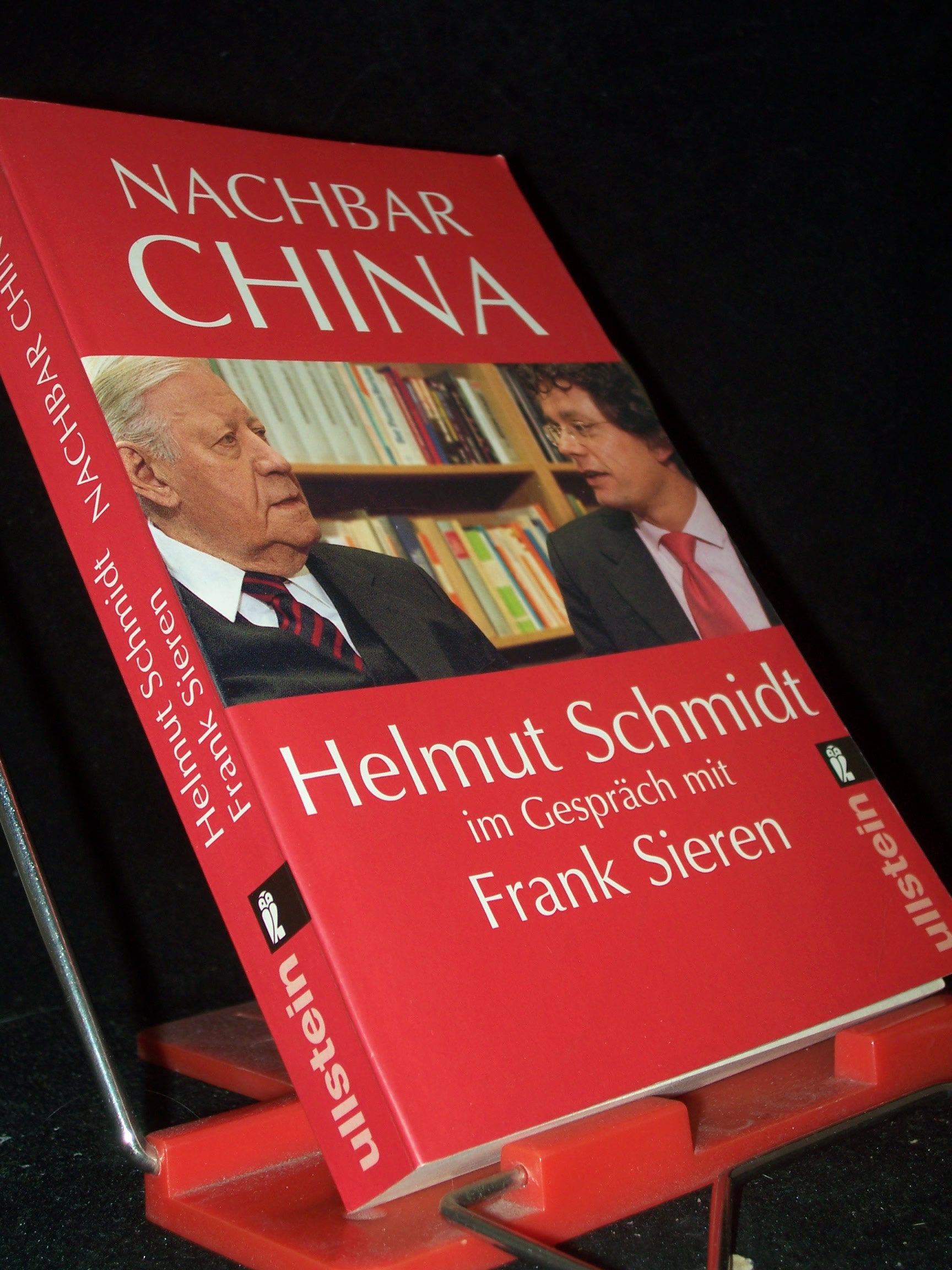 Artikelbild 1 des Artikels “Nachbar China / Helmut Schmidt im Gespräch mit Frank Sieren “