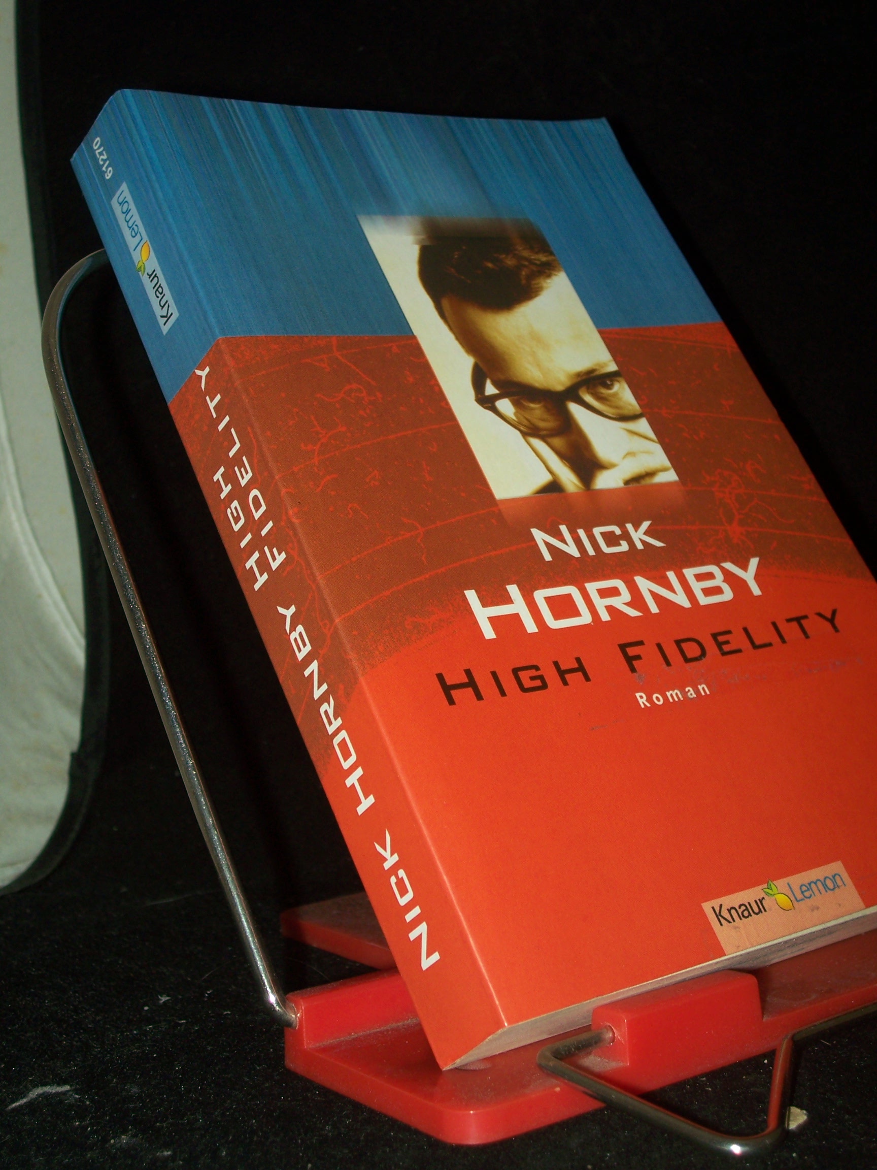 Artikelbild 1 des Artikels “High fidelity : Roman / Nick Hornby. Aus dem Engl. von Clara Drechsler
und Harald Hellmann “
