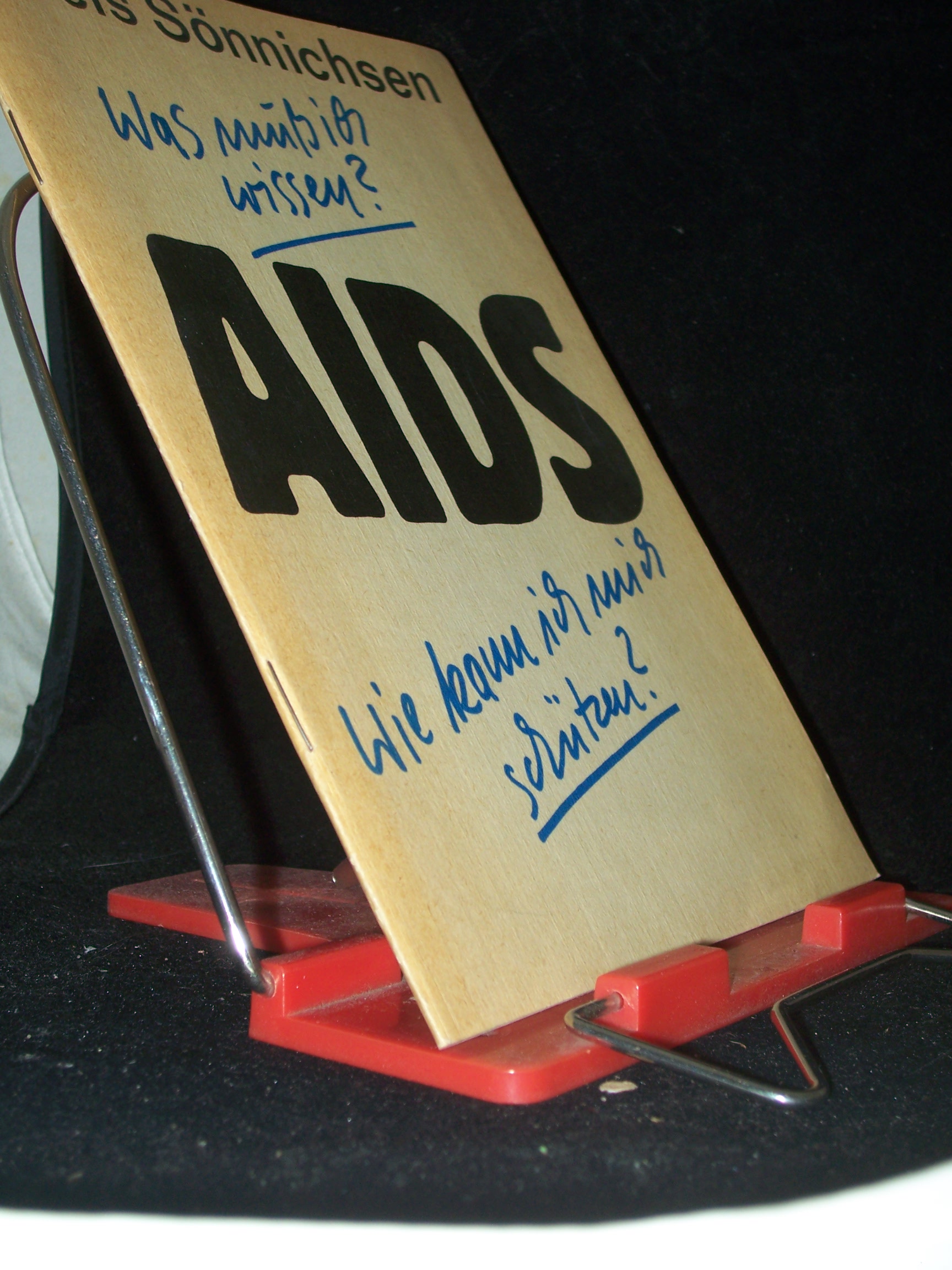 Artikelbild 1 des Artikels “AIDS : was muss ich wissen? - Wie kann ich mich schützen? / Niels Sönnichsen “