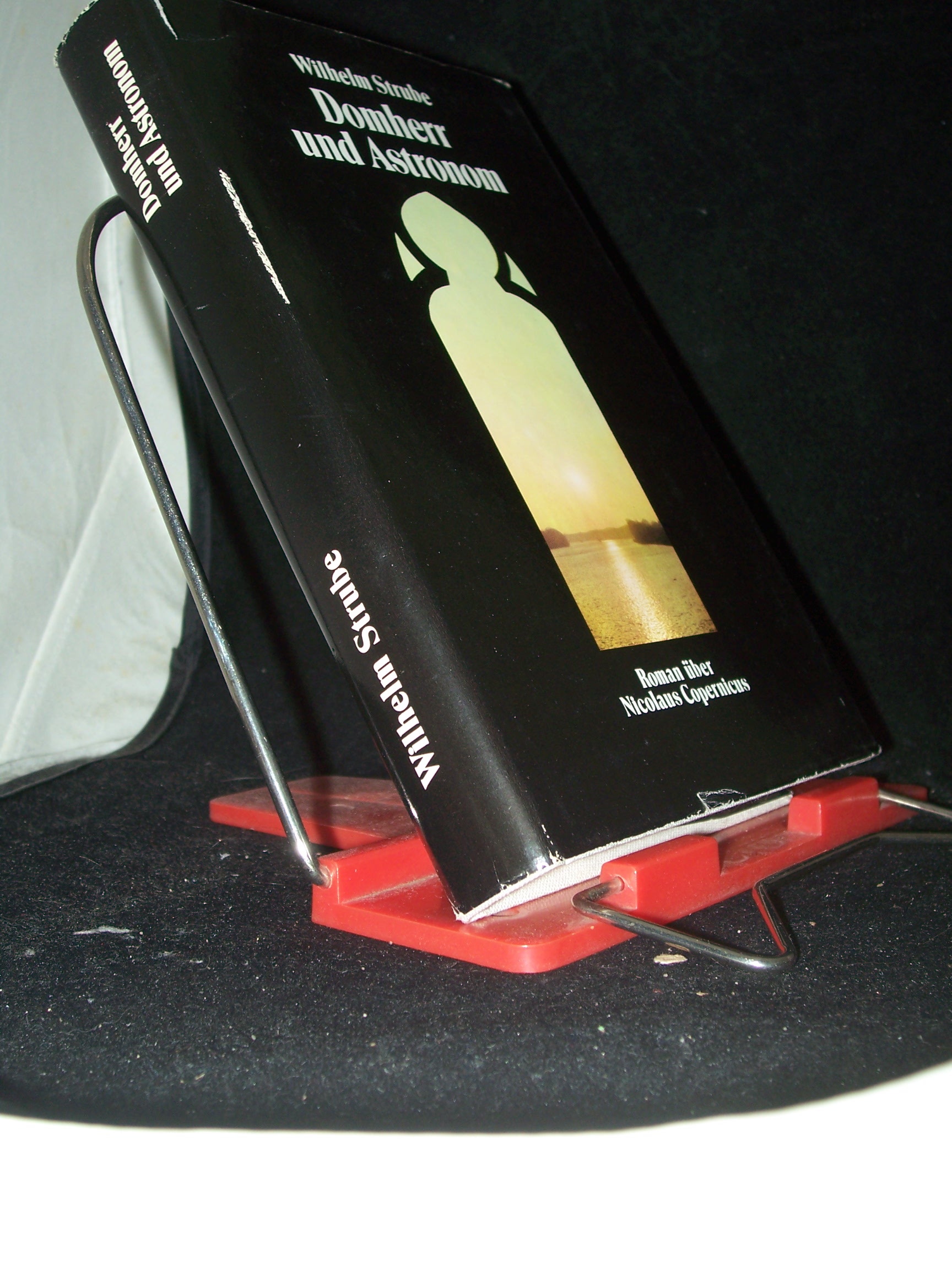 Artikelbild 1 des Artikels “Domherr und Astronom : Roman über Nicolaus Copernicus / Wilhelm
Strube “