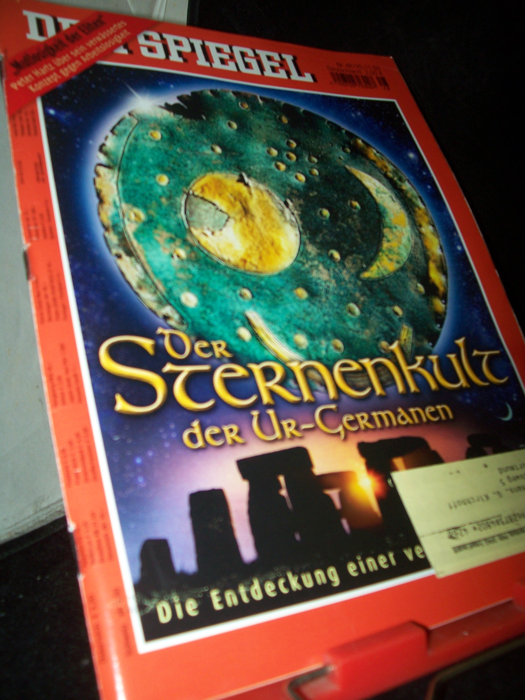 Artikelbild 1 des Artikels “48/2002 Der Sternenkult “