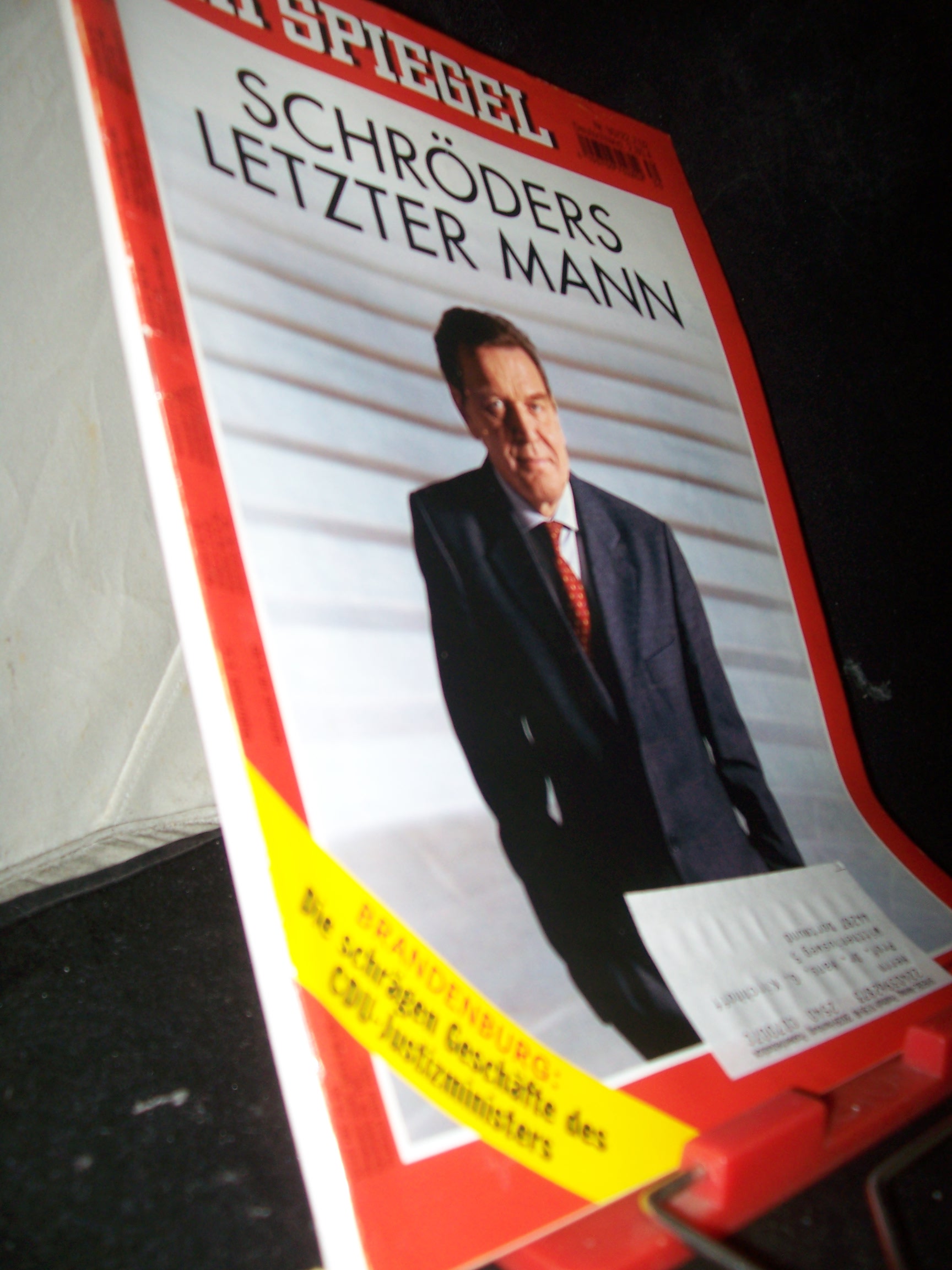 Artikelbild 1 des Artikels “30/2002 Schröders letzter Mann “