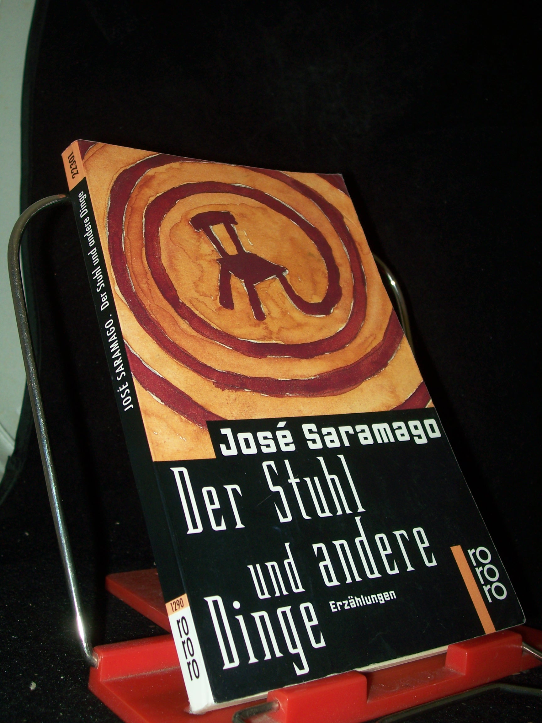 Artikelbild 1 des Artikels “Der Stuhl und andere Dinge : Erzählungen / José Saramago. Dt. von
Sarita Brandt und Andreas Klotsch “