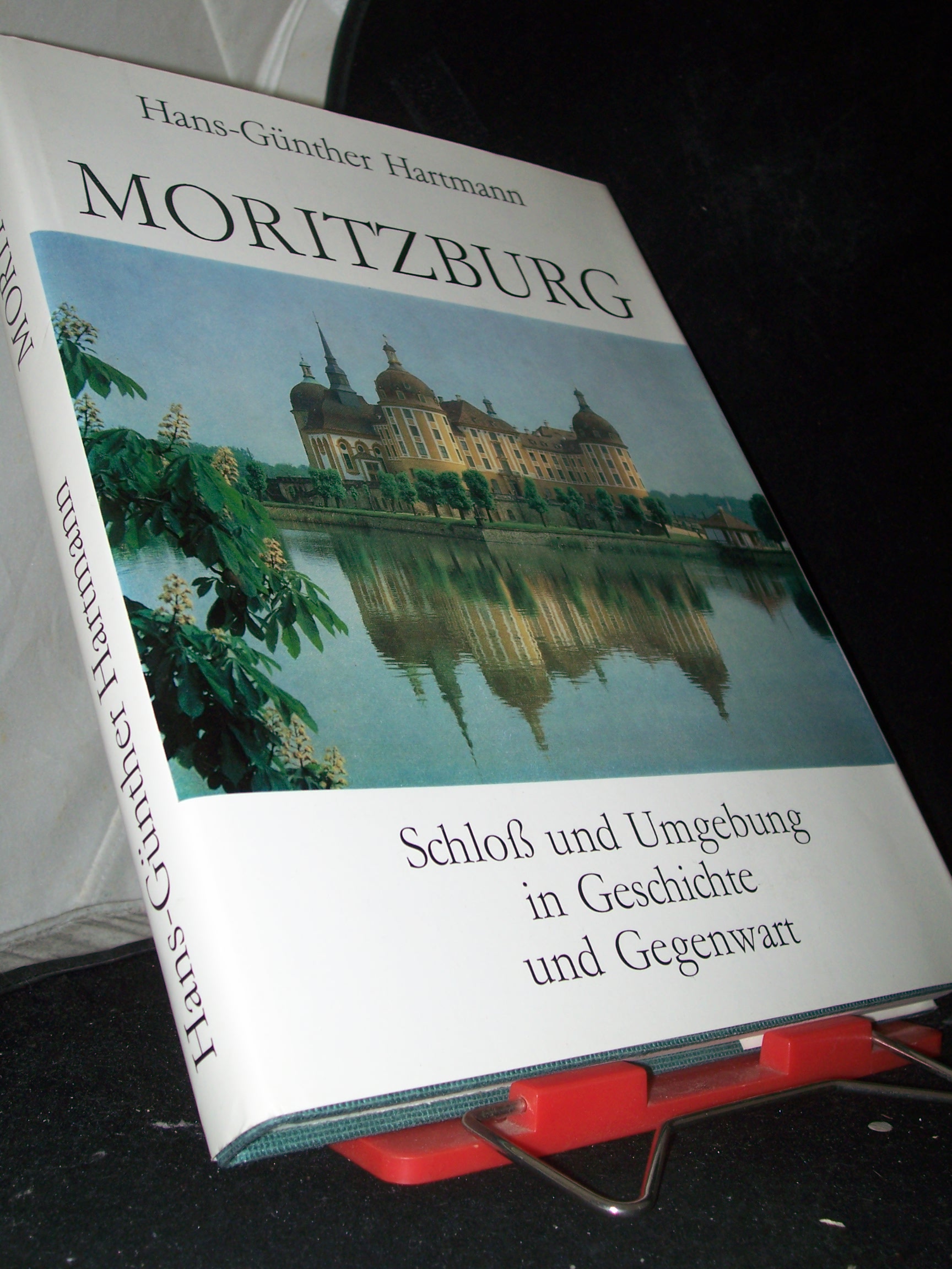 Artikelbild 1 des Artikels “Moritzburg : Schloss und Umgebung in Geschichte und Gegenwart /
Hans-Günther Hartmann “