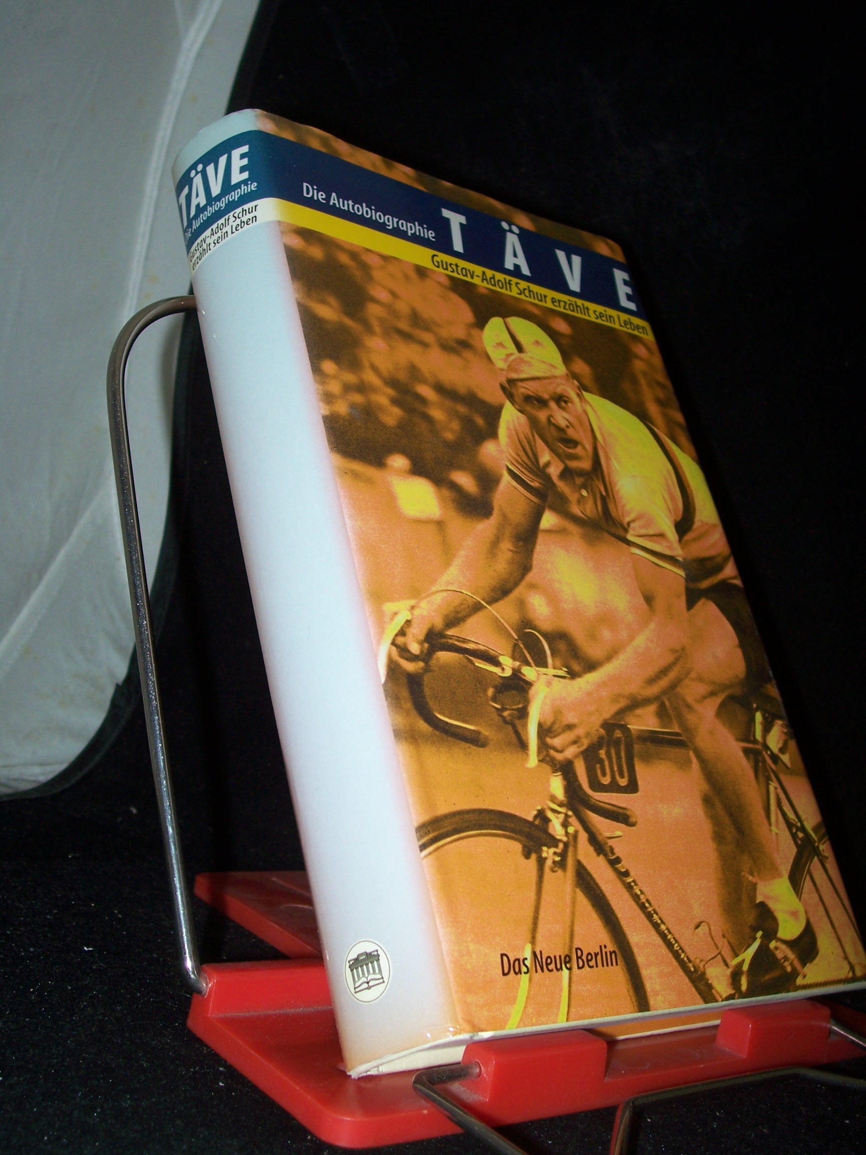 Artikelbild 1 des Artikels “Täve : die Autobiographie ; Gustav-Adolf Schur erzählt sein Leben /
Gustav-Adolf Schur “