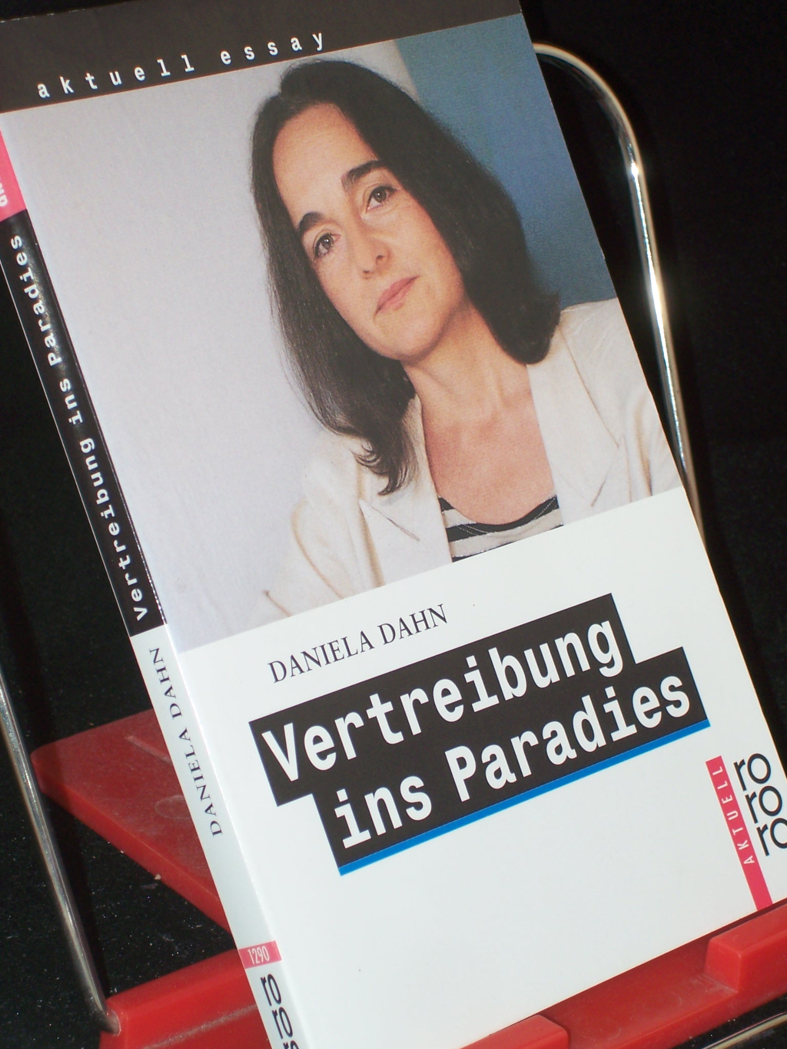 Artikelbild 1 des Artikels “Vertreibung ins Paradies : unzeitgemäße Texte zur Zeit / Daniela
Dahn “