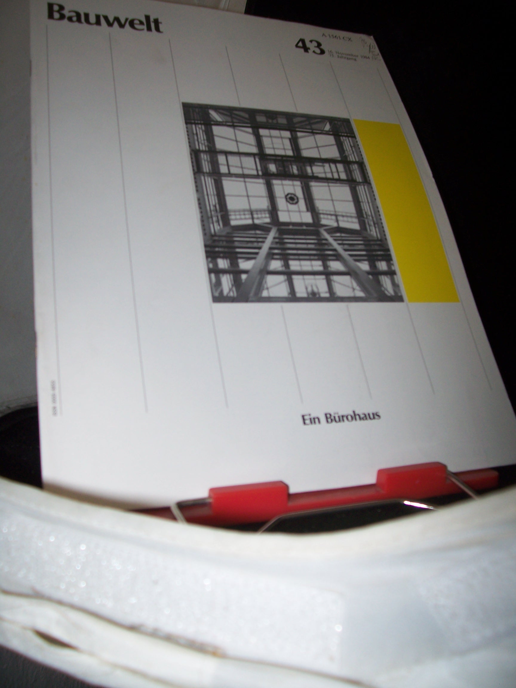 Artikelbild 1 des Artikels “43/1984 ein Bürohaus “