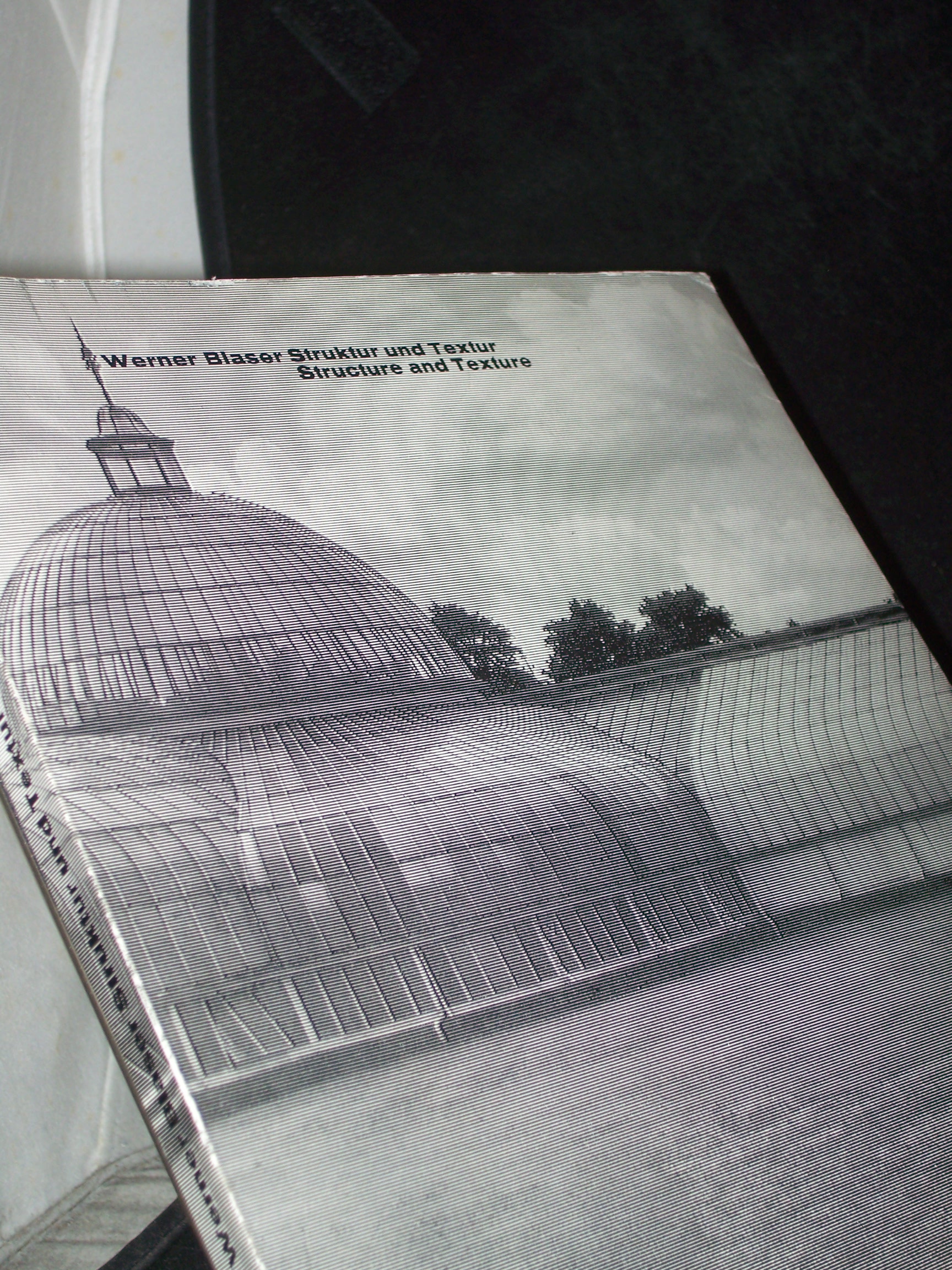 Artikelbild 1 des Artikels “Struktur und Textur : Dokumentation über d. Architektur-Prinzipien von Tektonik u. Textur = Structure and texture / Werner Blaser “