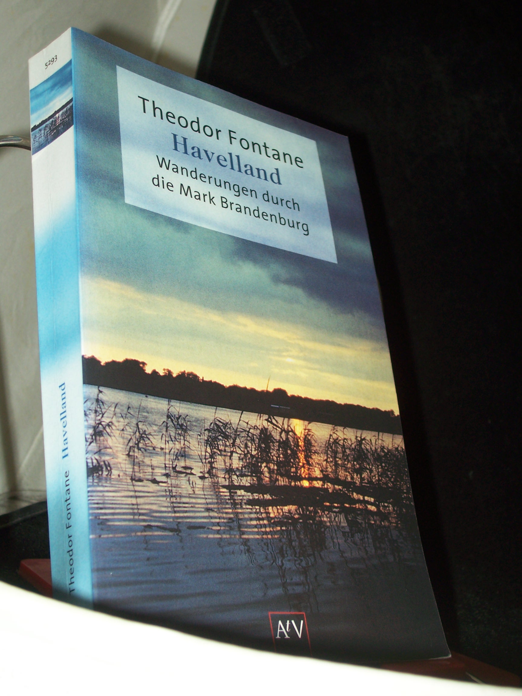 Artikelbild 1 des Artikels “Havelland : die Landschaft um Spandau, Potsdam, Brandenburg / Theodor
Fontane. Hrsg. von Gotthard Erler und Rudolf Mingau “