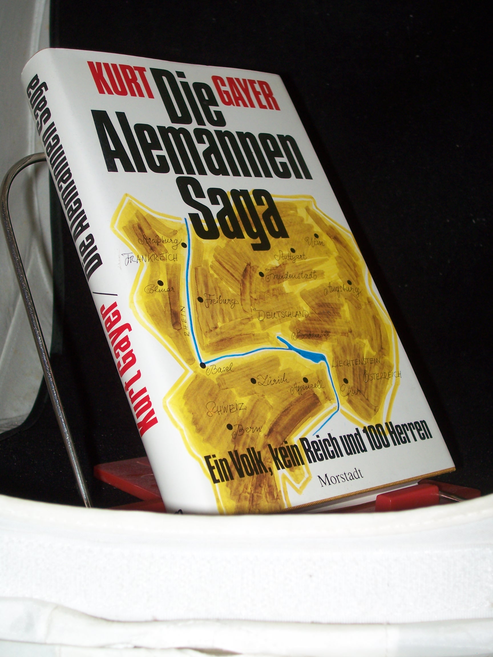 Artikelbild 1 des Artikels “Die Alemannen-Saga : Ein Volk, kein Reich und 100 Herren / Kurt Gayer ; Vorw. von Lothar Späth “