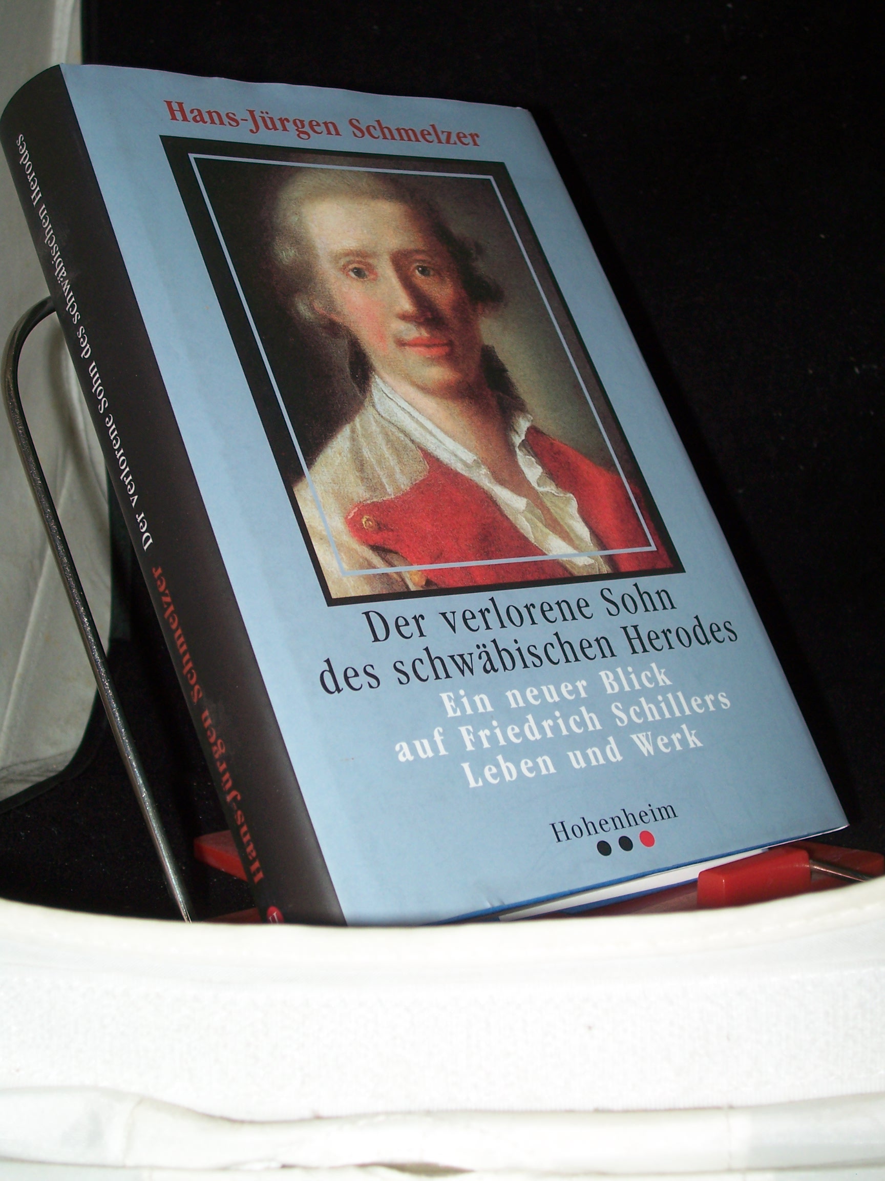 Artikelbild 1 des Artikels “Der verlorene Sohn des schwäbischen Herodes : ein neuer Blick auf
Friedrich Schillers Leben und Werk / Hans-Jürgen Schmelzer “