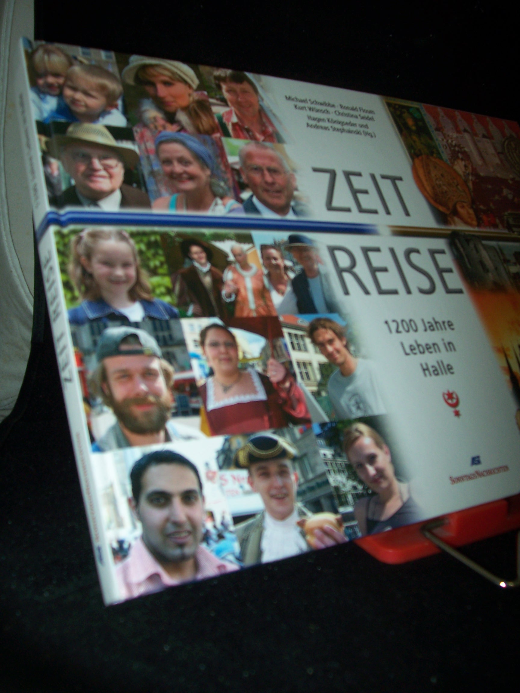 Artikelbild 1 des Artikels “Zeit-Reise - 1200 Jahre Leben in Halle / Michael Schwibbe... Hagen Königseder und Andreas Stephainski (Hg.) “