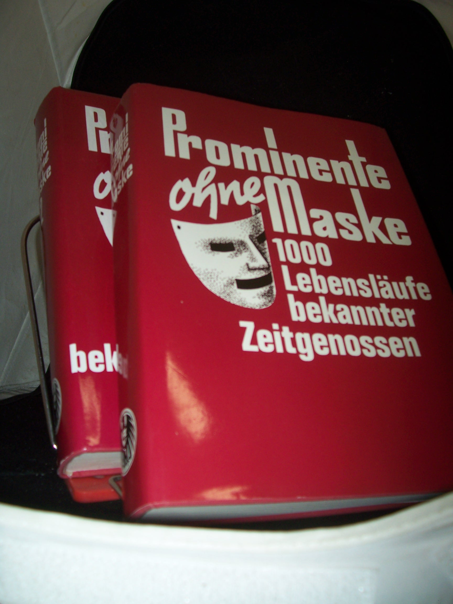Artikelbild 1 des Artikels “Prominente ohne Maske, 2 Bände “