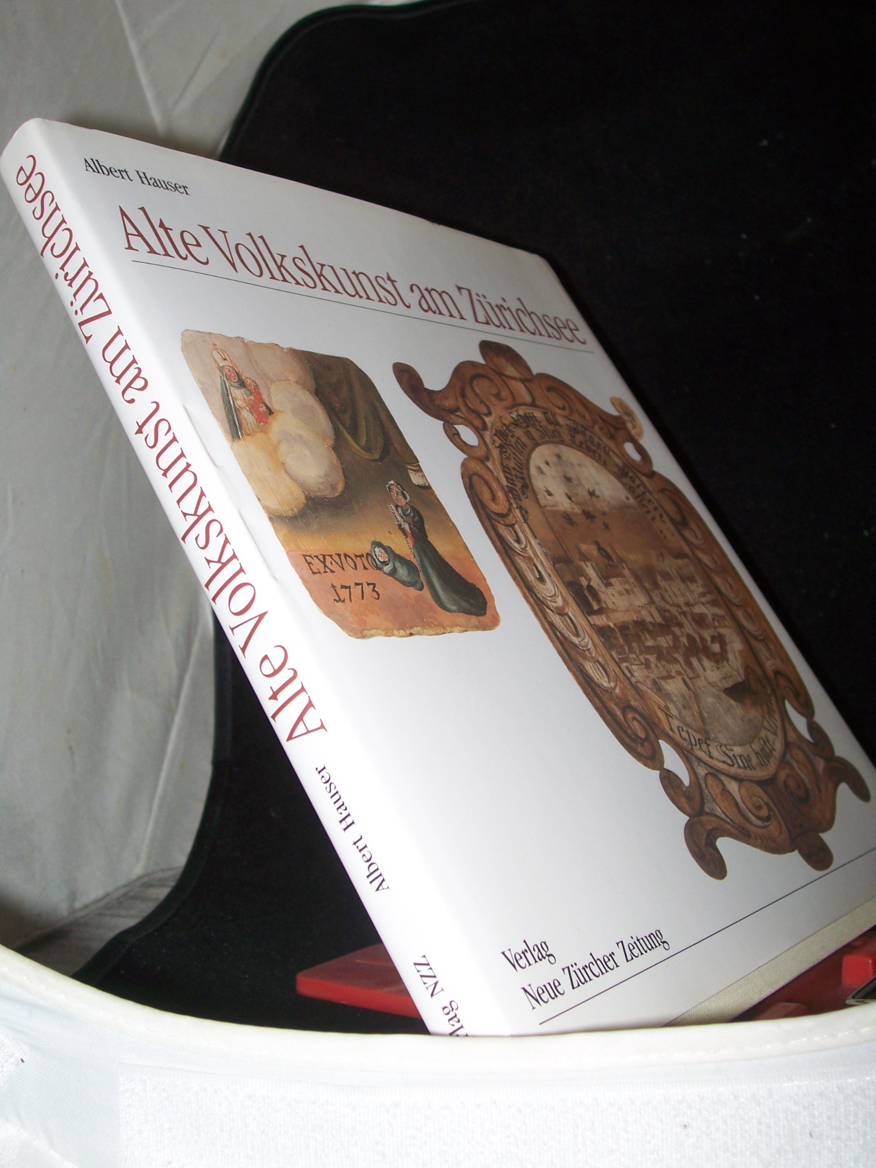 Artikelbild 1 des Artikels “Alte Volkskunst am Zürichsee / Albert Hauser “
