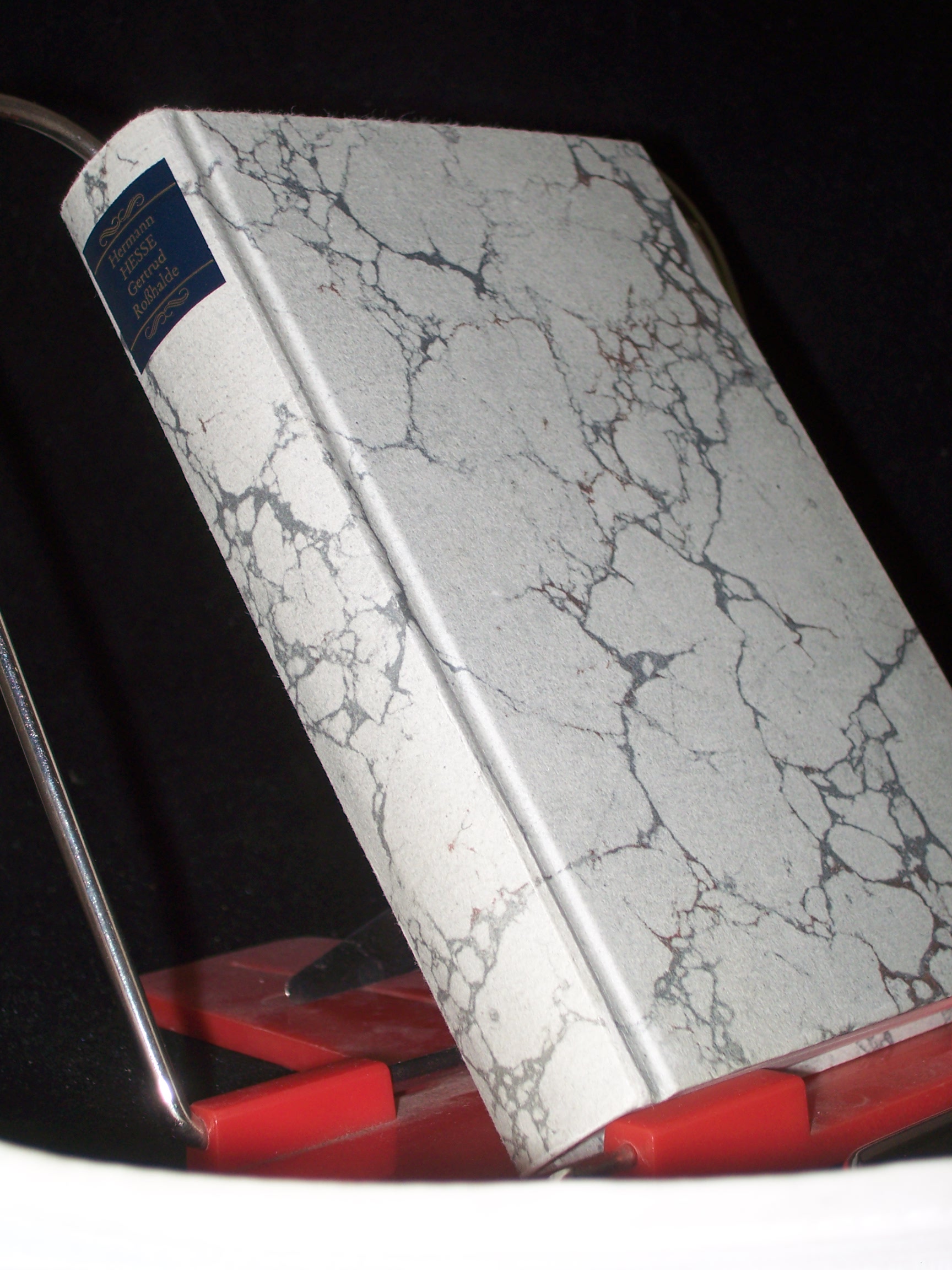 Artikelbild 1 des Artikels “Hesse, Hermann: Die Romane und die grossen Erzählungen Teil: Bd. 2.,
Gertrud , Roßhalde “