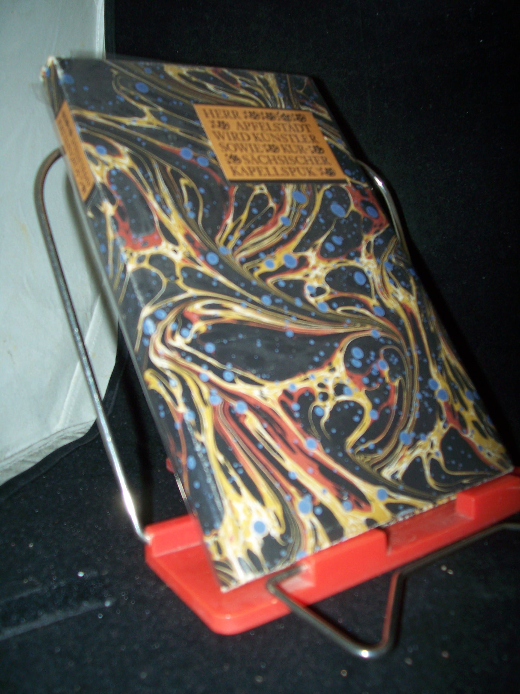 Artikelbild 1 des Artikels “Herr Apfelstädt wird Künstler sowie kursächsischer Kapellspuk : e. unterhaltsame Reiselektüre für Leute, denen d. Musik zu schaffen macht / Gerd Schönfelder “