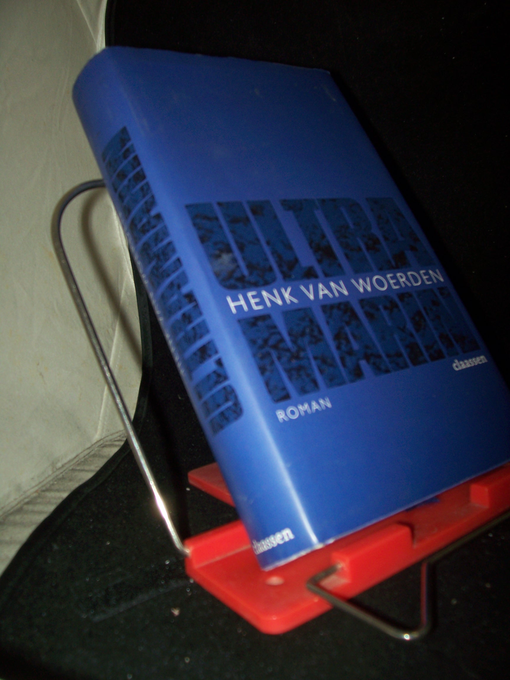 Artikelbild 1 des Artikels “Ultramarin : Roman / Henk van Woerden. Aus dem. Niederländ. von
Andreas Ecke “