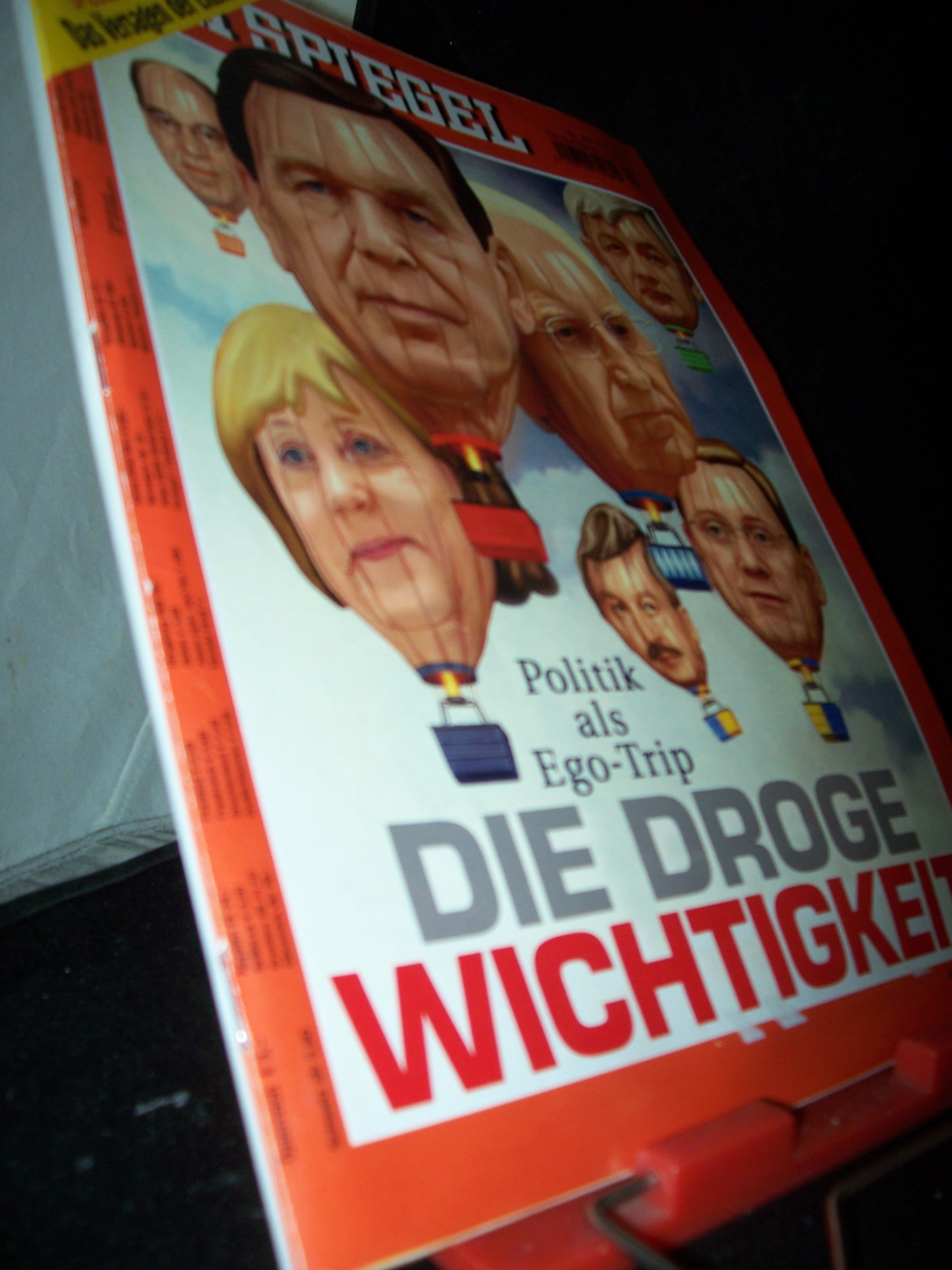 Artikelbild 1 des Artikels “24/2002 Die Droge Wichtigkeit “
