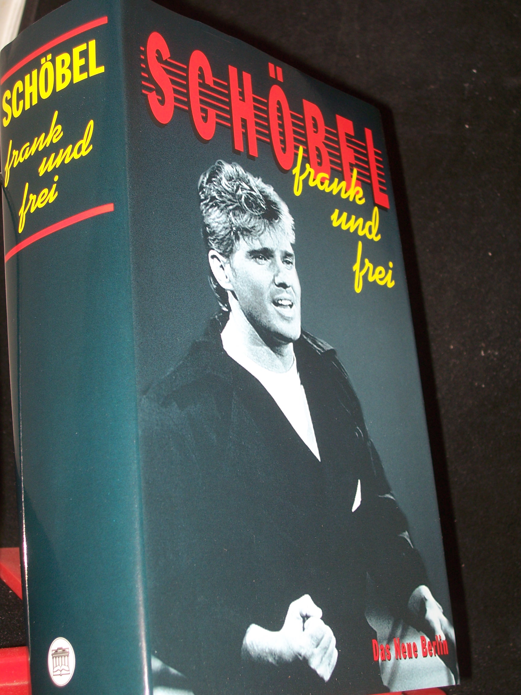 Artikelbild 1 des Artikels “Frank und frei : die Autobiographie / Frank Schöbel “