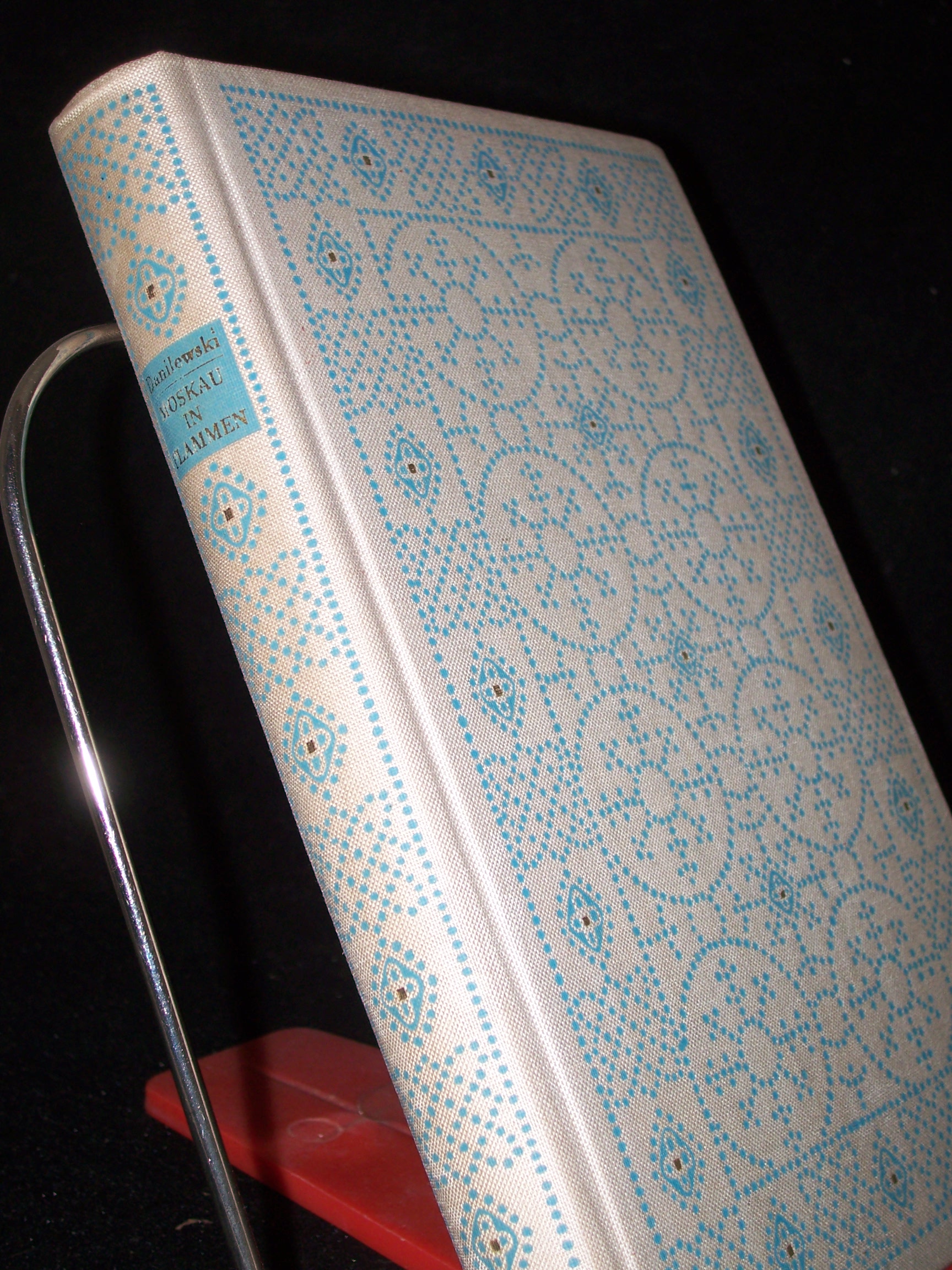 Artikelbild 1 des Artikels “Moskau in Flammen : Histor. Roman / G. P. Danilewski. [Aus d. Russ.
ins Dt. übertr. von Ena von Baer] “