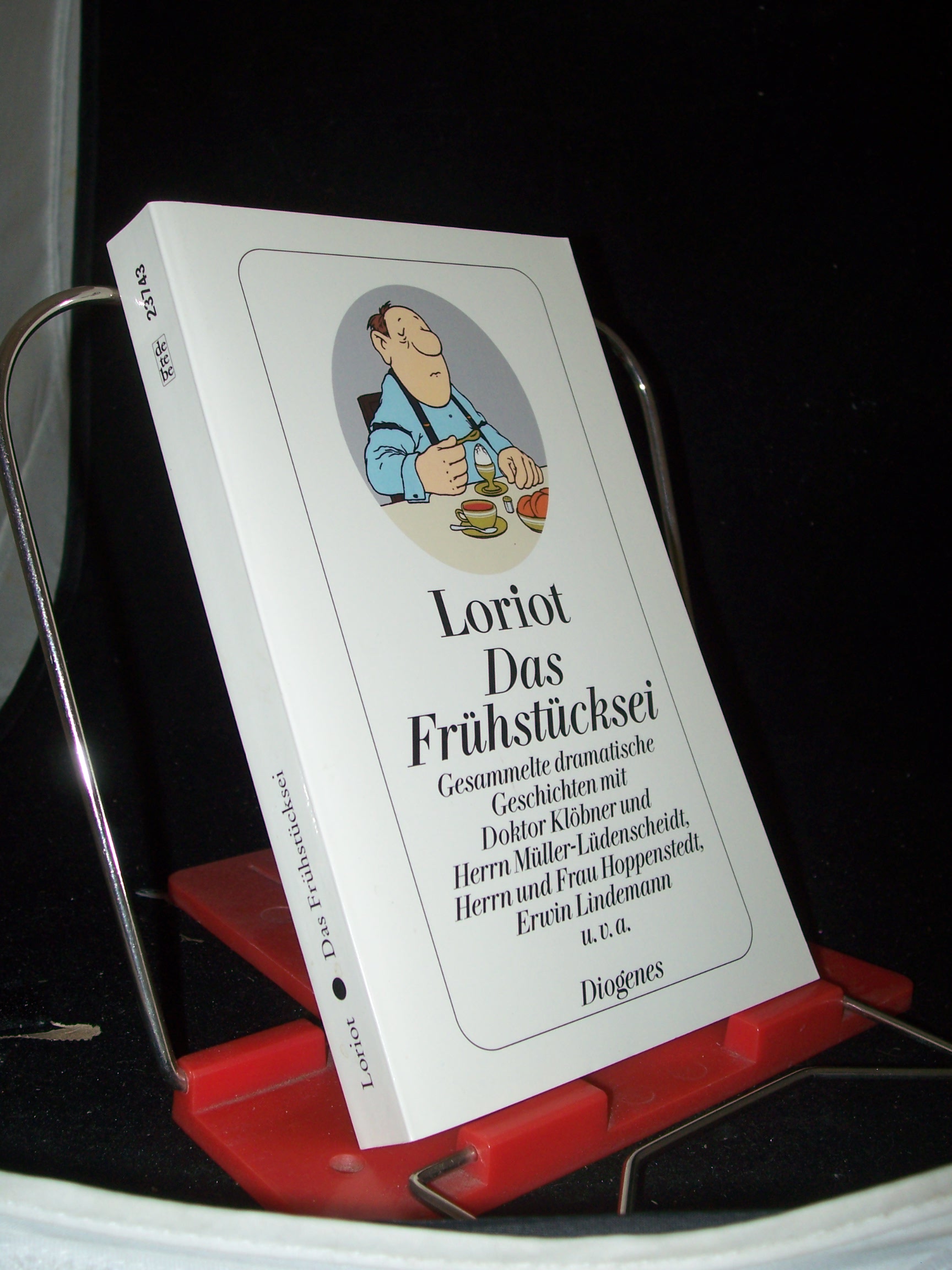 Artikelbild 1 des Artikels “Das Frühstücksei : gesammelte dramatische Geschichten mit Doktor Klöbner und Herrn Müller-Lüdenscheidt, Herrn und Frau Hoppenstedt, Erwin Lindemann u.v.a. / Loriot “