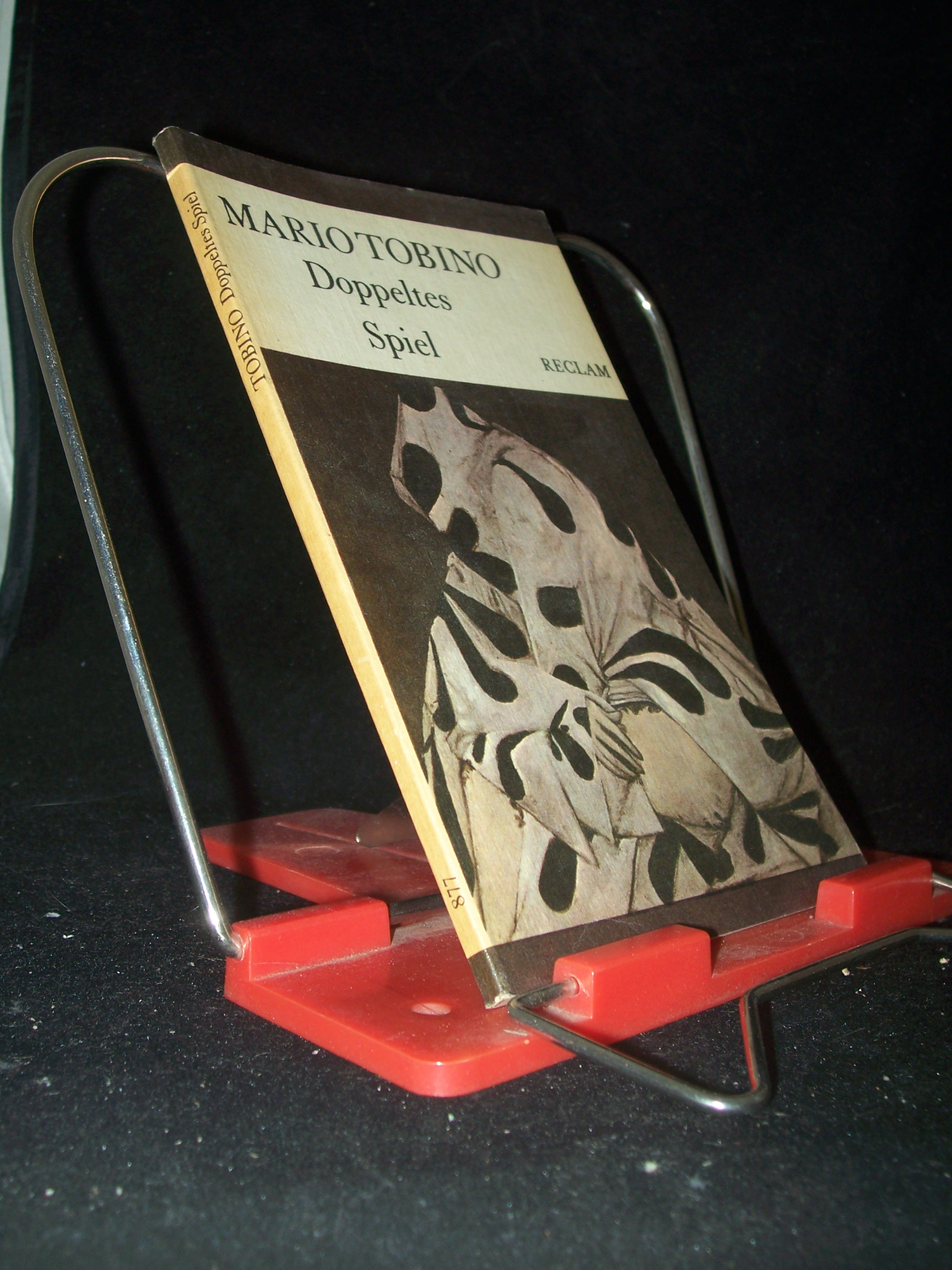 Artikelbild 1 des Artikels “Doppeltes Spiel : aus d. Ital. / Mario Tobino. Übers. von Caesar
Rymarowicz “