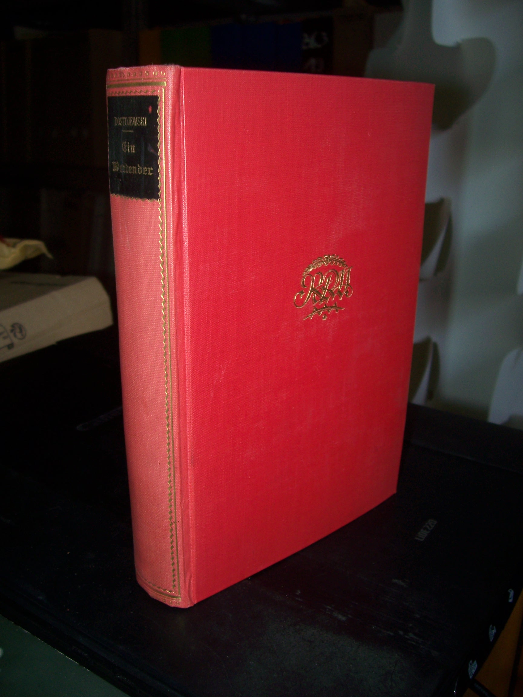 Artikelbild 1 des Artikels “Aus dem Totenhause : Denkwürdigkeiten eines nach Sibirien Verbannten / F. M. Dostojewski. Deutsch von Hubert Putze “