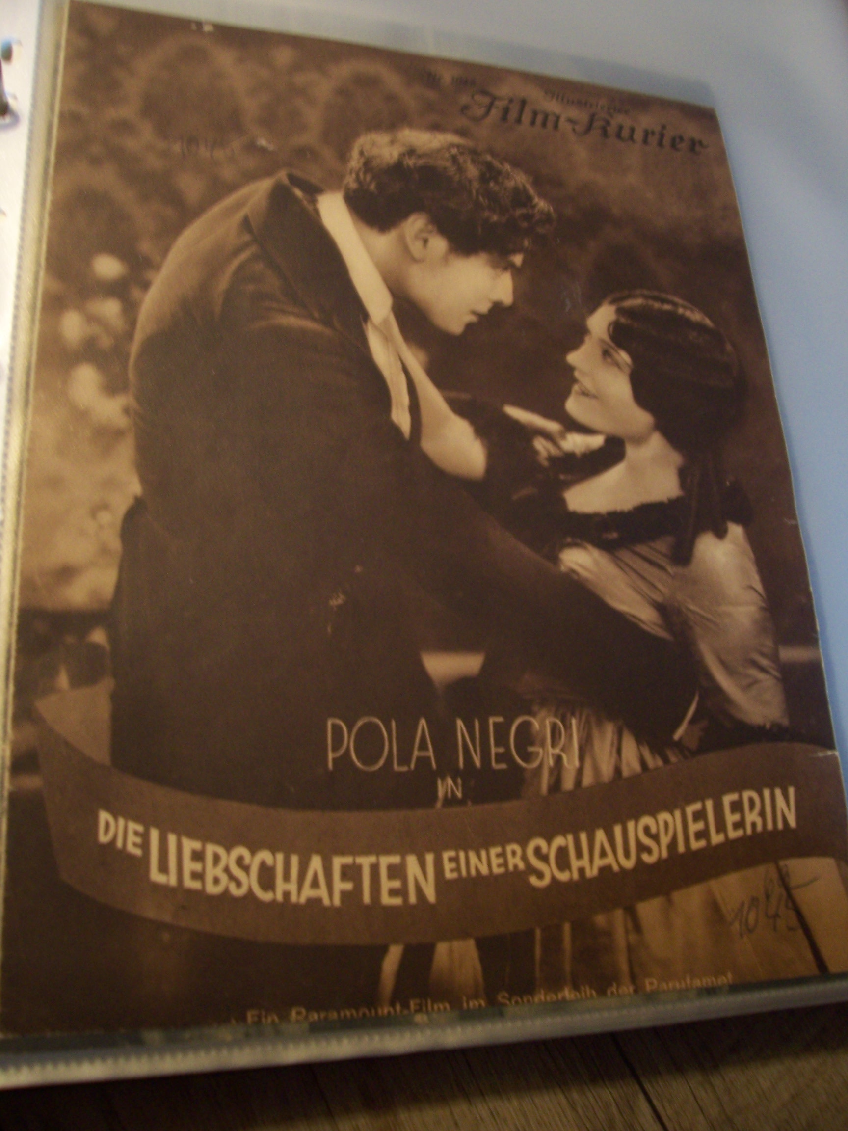 Artikelbild 1 des Artikels “Nummer 1045, Die Liebschaften einer Schauspielerin, mit Pola Negri “