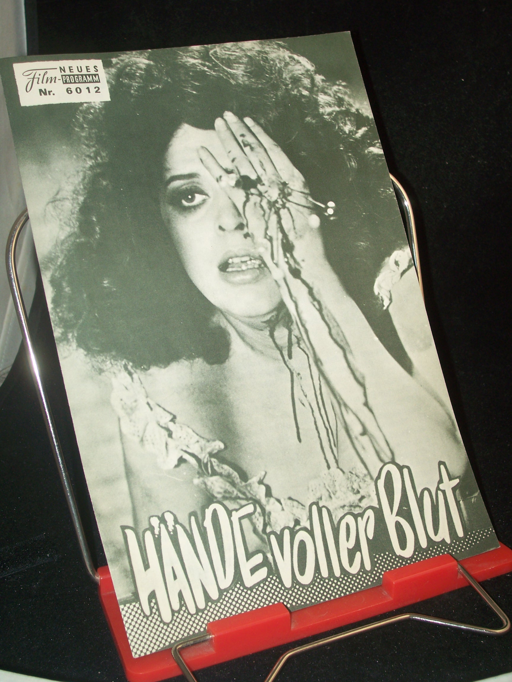 Artikelbild 1 des Artikels “Nr. 6012, September 1971, Hände voller Blut “