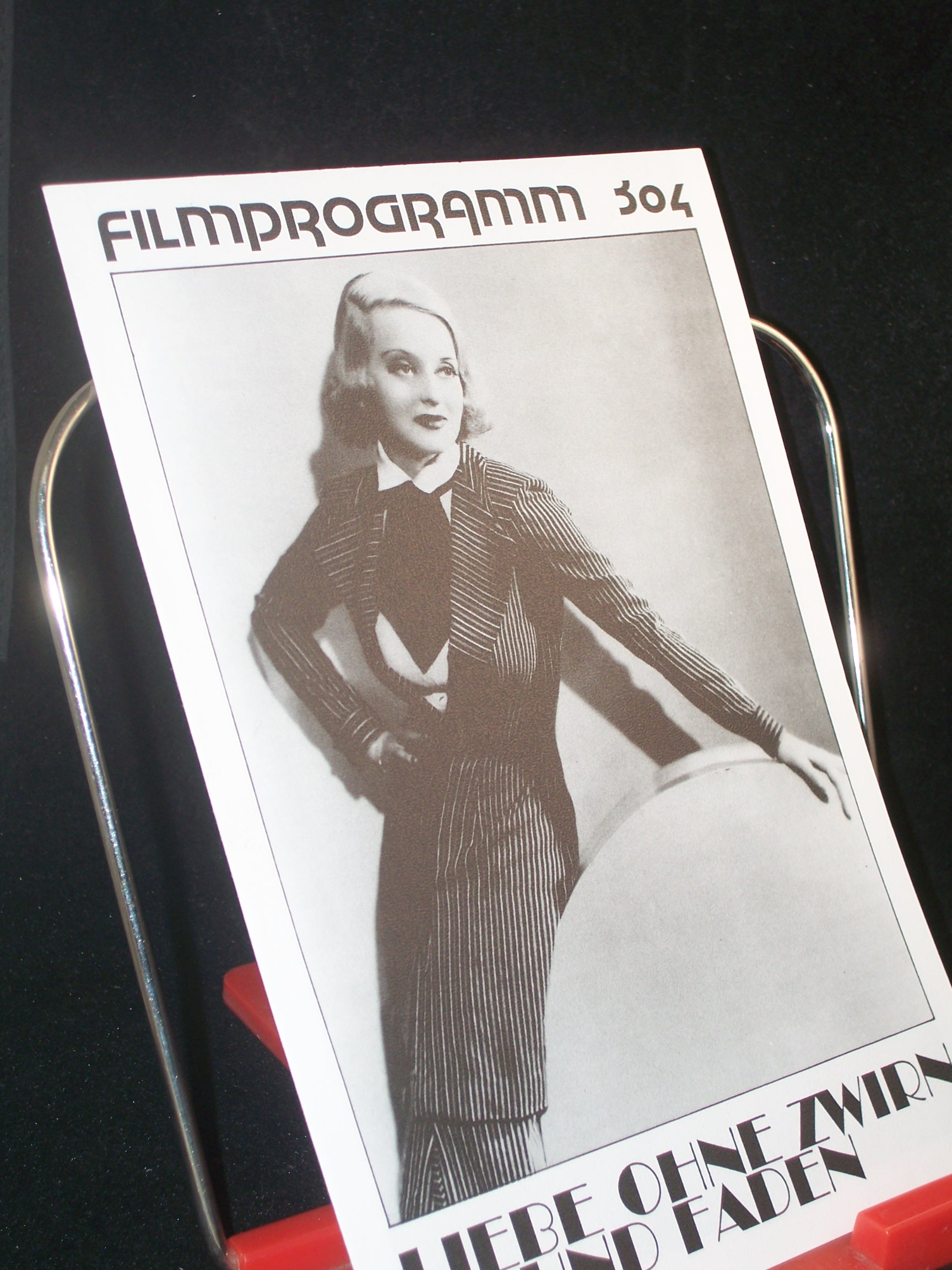 Artikelbild 1 des Artikels “Nr. 304, Januar 2003, Liebe ohne Zwirn und Faden “