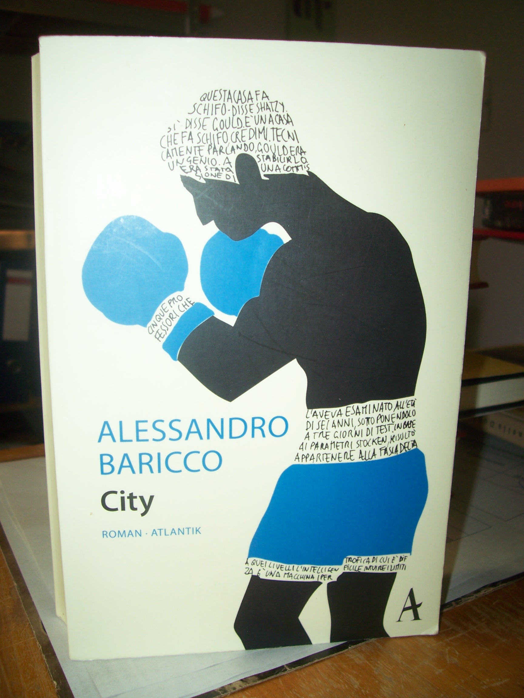 Artikelbild 1 des Artikels “City : Roman / Alessandro Baricco ; aus dem Italienischen von Anja
Nattefort “