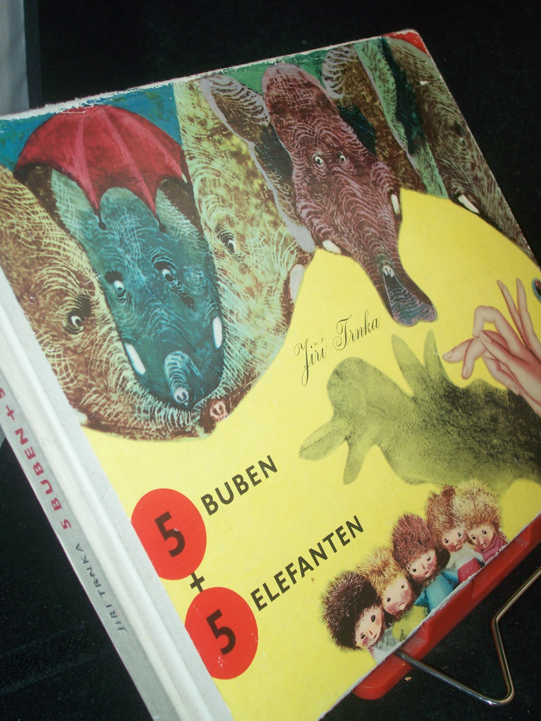 Artikelbild 1 des Artikels “5 Buben + 5 Elefanten.Eine phantastische Geschichte “