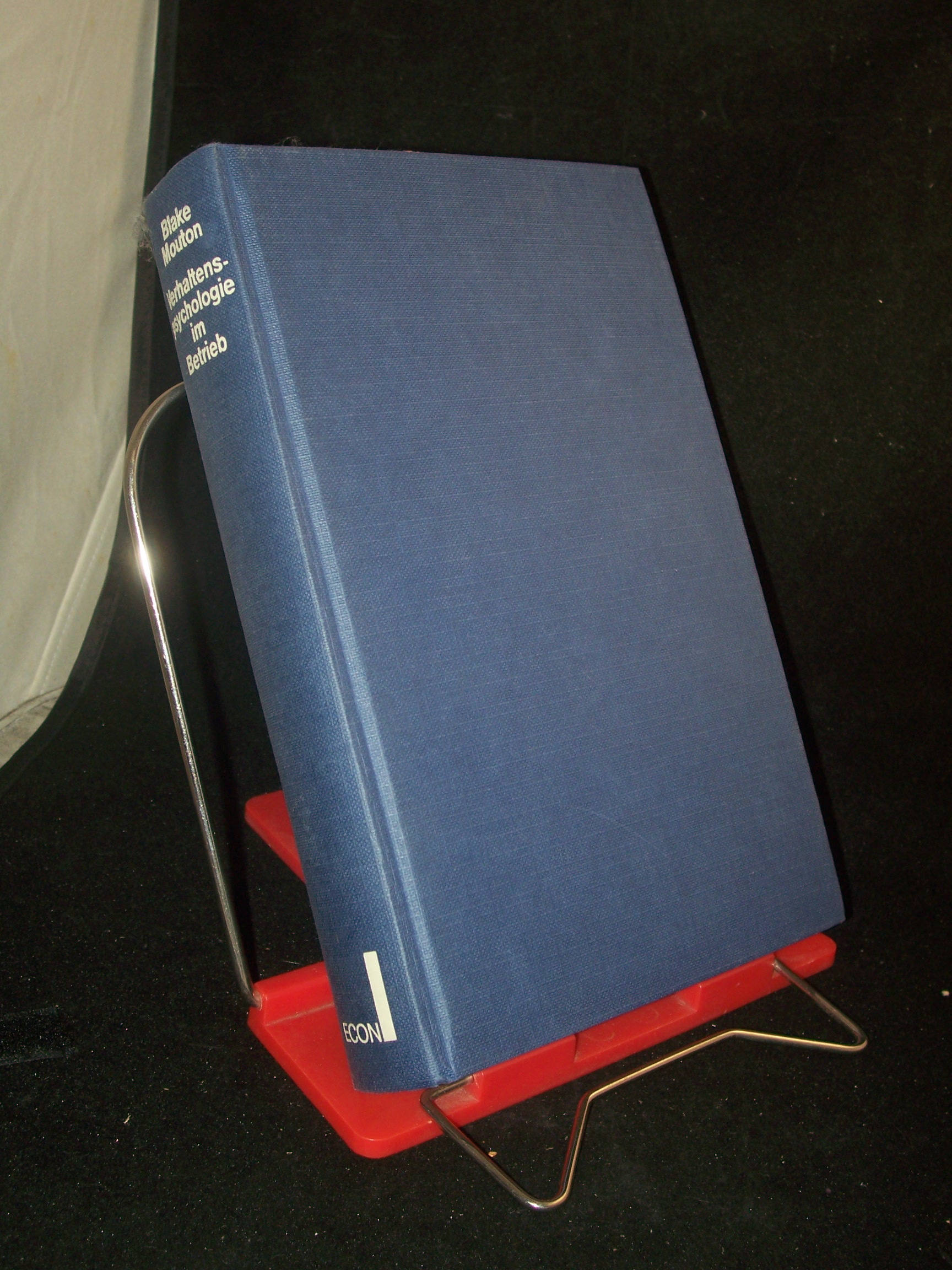 Artikelbild 1 des Artikels “Verhaltenspsychologie im Betrieb : d. Schlüssel zur Spitzenleistung ; d. neue Grid-Management-Konzept / Robert R. Blake ; Jane S. Mouton. Übertr. aus d. Amerikan. von Ursel Reineke “